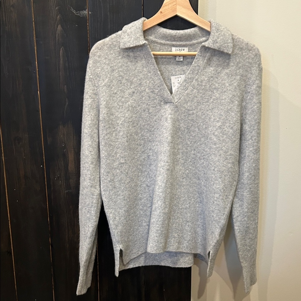 V-Neck Sweater in Soft Gray